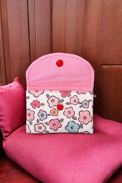 SAPHYRA Handmade Snap Fastener Women's Cloth Wallet - Zippered Back Eye and 2 Interior Compartments