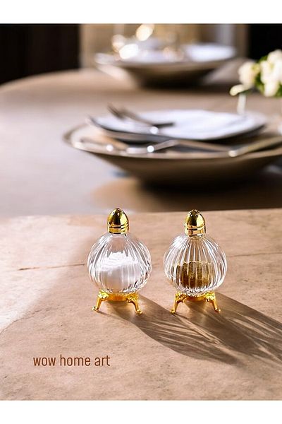 Wow Home Standing Gold Detail Glass Round Origami Salt and Pepper Shaker Set