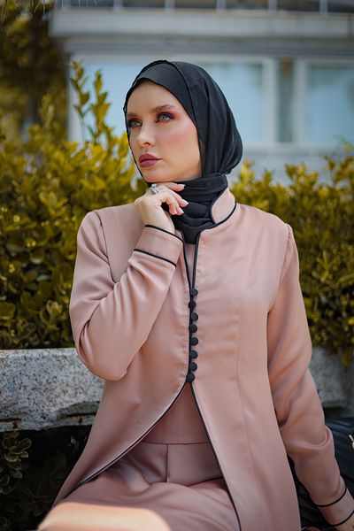 HARİKA WEAR Ferace ذو ملمس حريري رفيع - تصميم أنيق وحديث (فقط ABAYA)