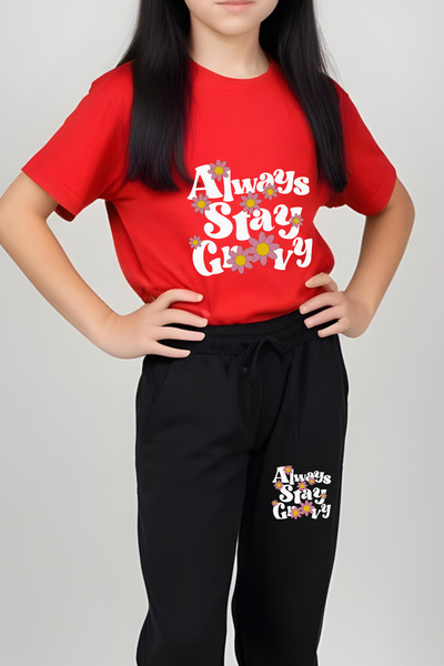 FYK COLLECTİON Stay Groovy Printed Girls Short Sleeve T-Shirt and Sweatpants Set