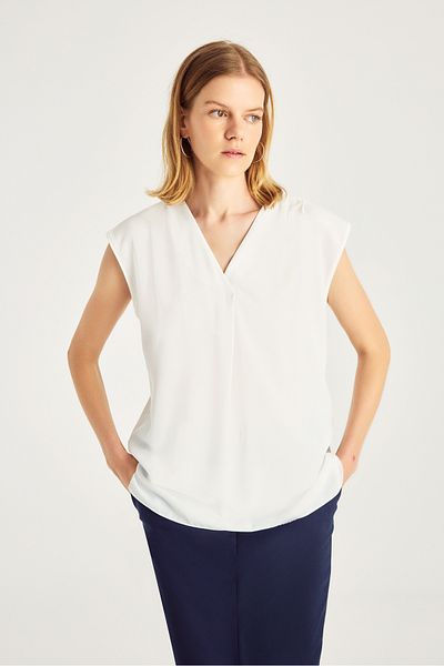 Naramaxx Pleat Detailed Sleeveless Blouse