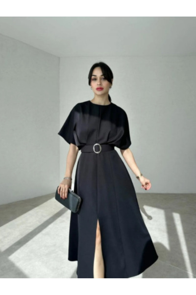 Genel Markalar HAYALİM MODA Kemer Detaylı Yırtmaçlı Piliseli Midi Elbise