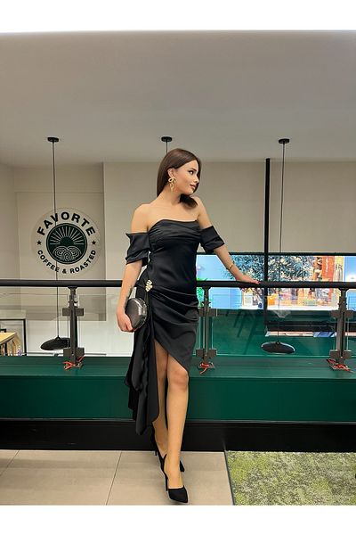 Nesil Rochie asimetrică din satin cu detaliu cu cataramă aurie