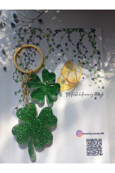 demirbasavm Handmade Epoxy Clover Keychain