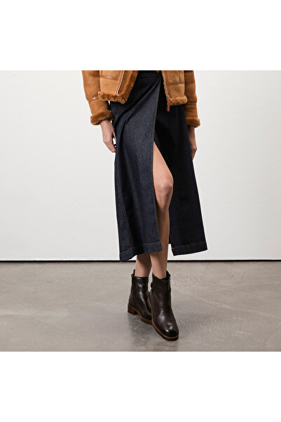 Desa Vesla Brown Women's Leather Boots with Metal Accessories