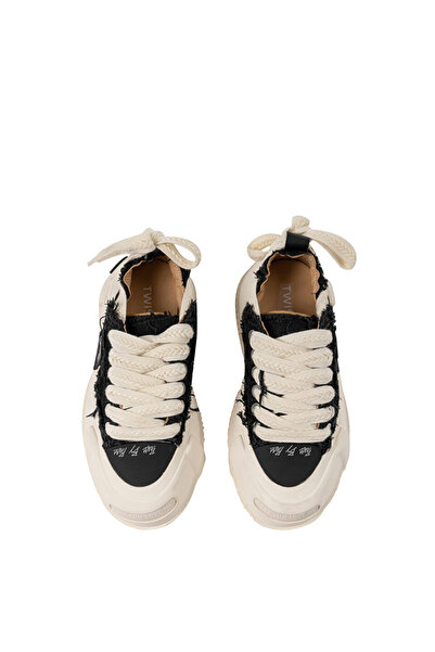 Twist Patch Accessory Sneaker - Stylish and Comfortable