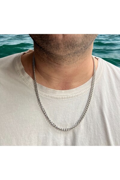 Miyoste قلادة فولاذية بسلسلة فضية اللون للرجال في صندوق