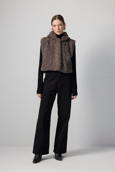 Touché Privé Short Plush Vest