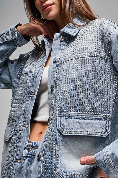 its basic Women's Denim Color T-4S5-27 Shiny Stone Oversize 100% Cotton Side Pocket Design Denim Jacket