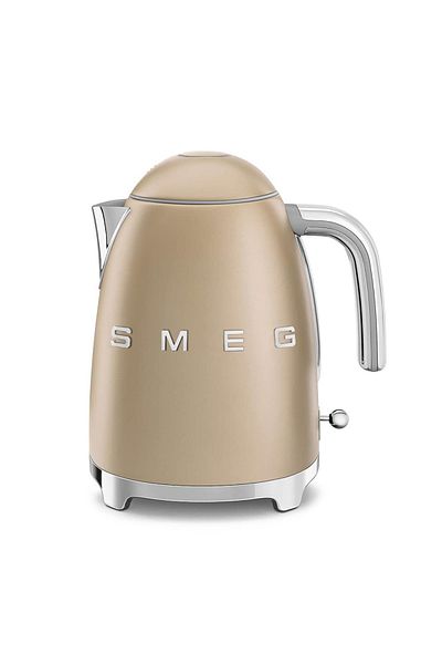 SMEG غلاية كهربائية على طراز الخمسينيات، باللون الذهبي غير اللامع