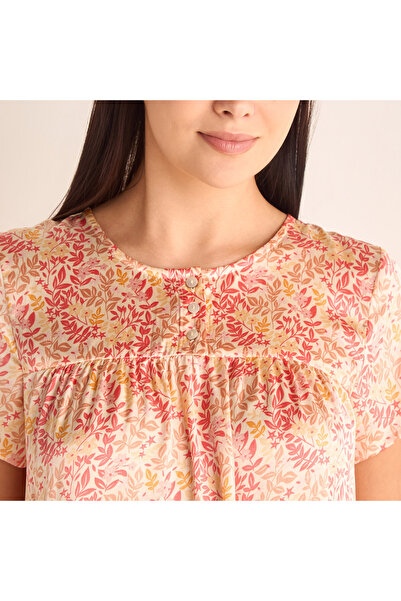 FAV Leaf Print Sleepshirt with Short Sleeves and Round Neck
