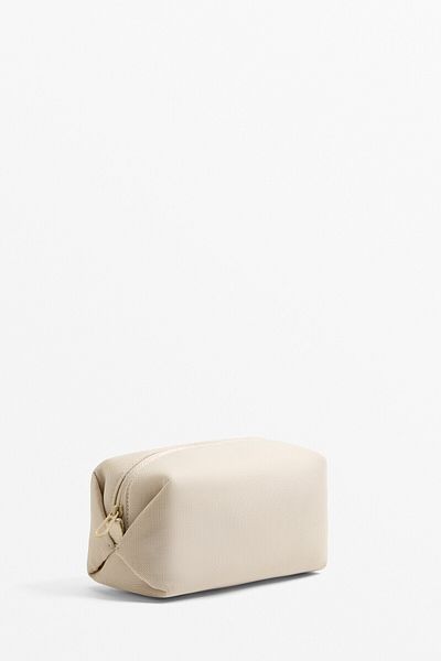 Oysho Mesh wash bag