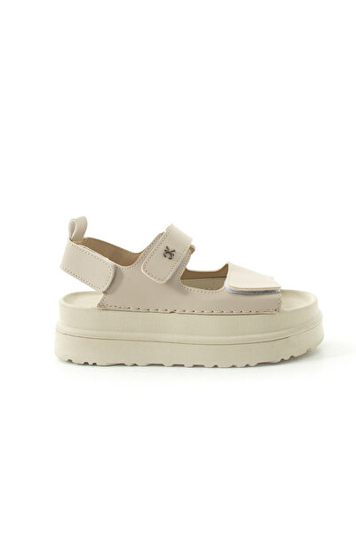 Gökçe Shoes ELSİE KREM CIRT DETAY KALIN TABAN KADIN SANDALET