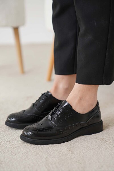 öz se shoes ДАМСКИ ОБУВКИ OXFORD ОТ ЧЕРНА ЛАЧЕНА КОЖА И ЕСТЕСТВЕНА КОЖА