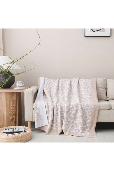 Mezoe Printed Soft and Luxurious Feather Knit Jacquard Throw