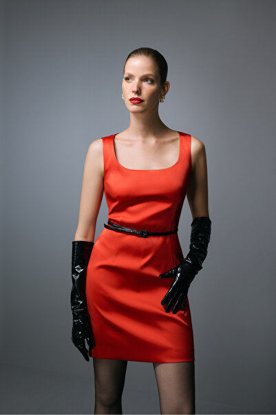 adL Mert Aslan Kare Yaka Mini Elbise