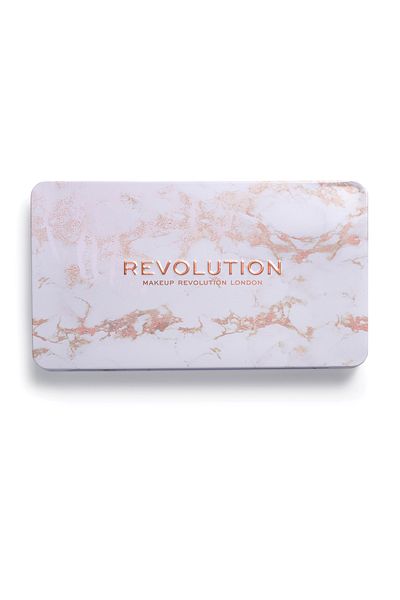 MAKEUP REVOLUTION مكياج ثورة للأبد خالي من العيوب