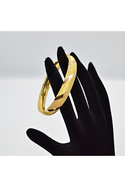 15 Gr 22 Ayar Verev Çizgili Simli Bilezik