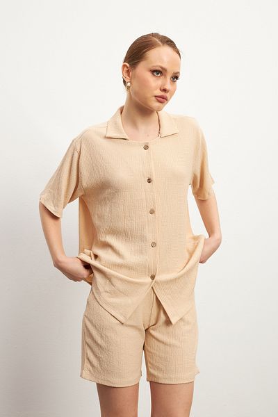 MODAGEN Women's Beige Short Sleeve Crinkle Shirt Shorts Suit