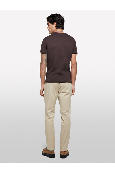 Sisley Ανδρικό μπλουζάκι σε σκούρο καφέ 100% βαμβάκι με κουμπιά με λαιμόκοψη Slim Fit Slub T-Shirt