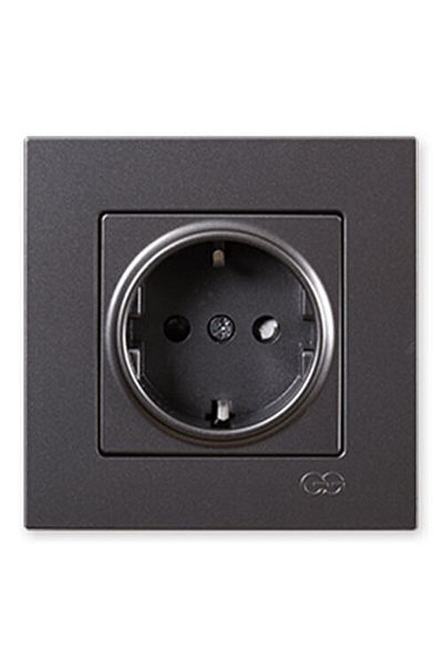 Günsan Eqona Smoked Child Proof Grounded Socket (Framed)