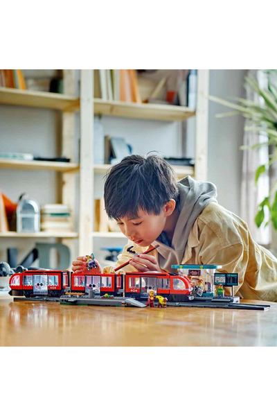 TOYFEST City Şehir Merkezi Tramvay İstasyonu 60423