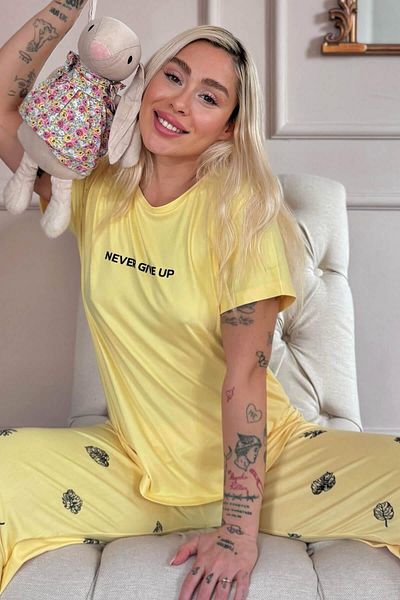 Pijamaevi Light Yellow Never Patterned Bamboo Short Sleeve Women's Pajamas Set