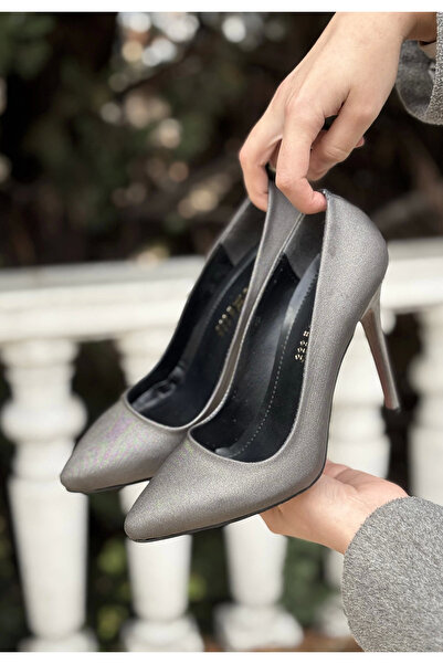 Ovebu Hillar Platinum Satin Stiletto Shoes