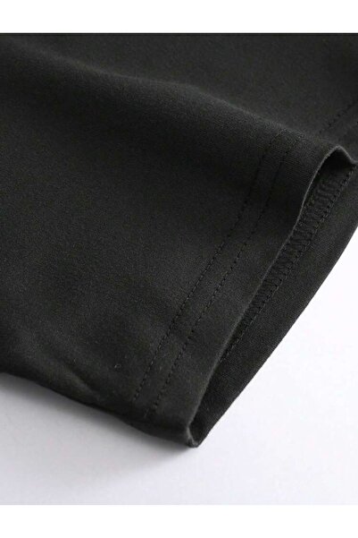 DEZZİİ White Letter a Printed Bottom Top Shorts T-Shirt Set