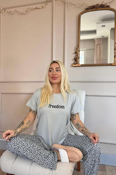 Pijamaevi Gray Freedom Patterned Bamboo Short Sleeve Women's Pajama Set