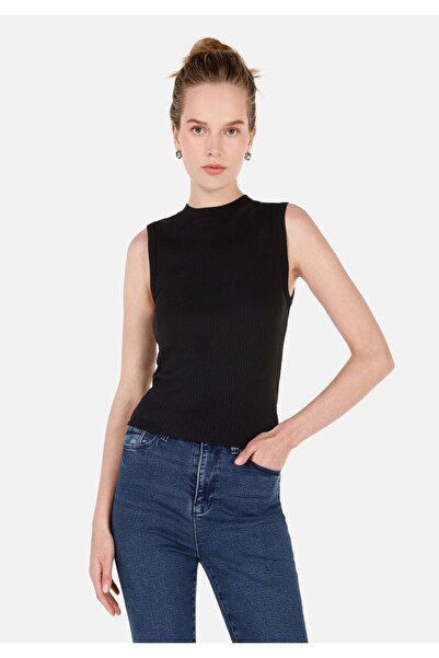Colin's Slim Fit Women's Black Undershirt