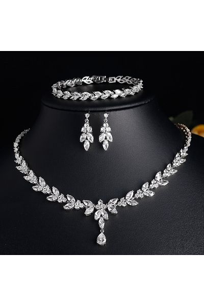 Choice مجموعة S3156 من ZAKOL الفاخرة المصنوعة من أوراق الزركونيا اللامعة باللون الأبيض مع أقراط وخواتم وأساور للنساء