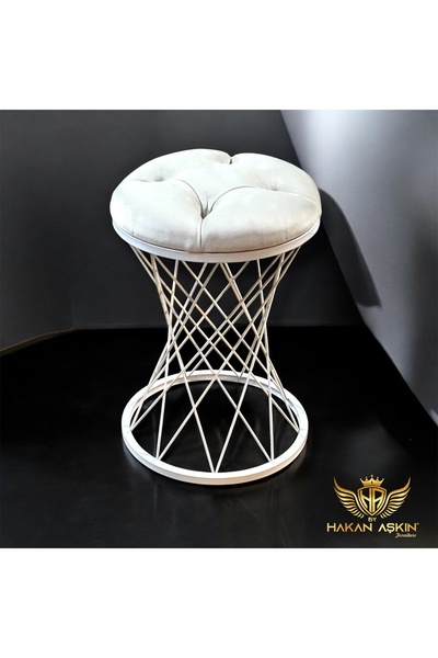 BY HAKAN AŞKIN Kapitoneli beyaz Metal Pota Ayaklı Ekru renk Pota Puf Style 2025