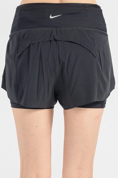 Nike Swift Dri-Fit Mid Rise 8cm 2N1 Taytlı Siyah Kadın Koşu Şort