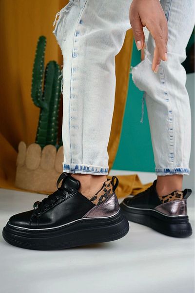 KAZAX Jista Black Leather Lace-Up Sneakers