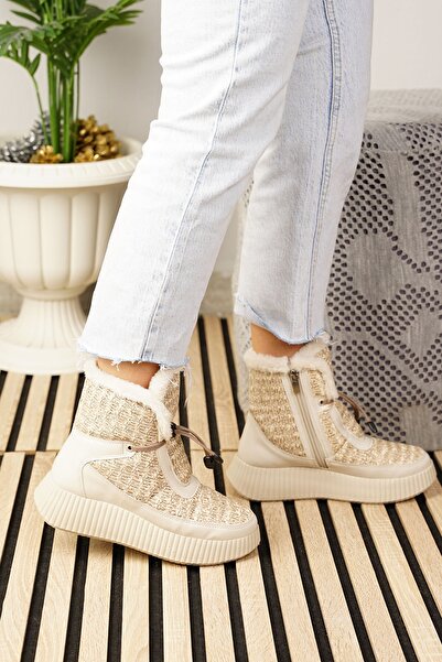 Allyup Günlük Kadın Bej Kar Botu Kürklü Bağcıklı Fermuarlı Rugan Yüksek Kalın Tırtıklı Taban Bootie 77546