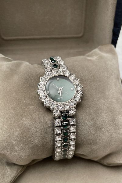 Leerybee Minimal Vintage Women's Wristwatch with Stone Nk-06