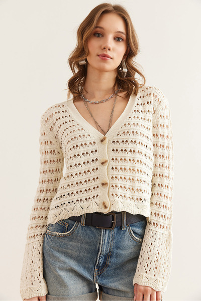 Olalook Kadın Ekru Delikli 4 Düğme Pamuk İçerikli Mevsimlik Hırka HRK-19000344