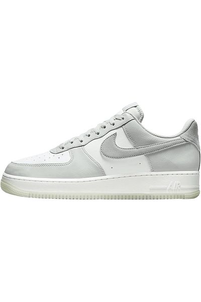 Nike Nike Air Force 1 '07
Hellsilberner Bimsstein – Schuhe