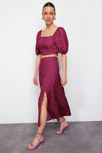 Trendyol Collection Pflaumenfarbenes Midi-Bluse- und Rock-Set – Schlitzdetail, gepunktete Viskose, gewebt TWOSS20AU0097