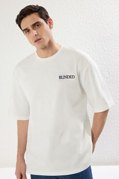Trendyol Collection Εκρού Oversize εμπριμέ βαμβακερό μπλουζάκι - TMNSS25TS00118