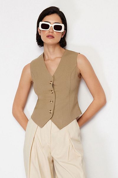 Trendyol Collection Премиум тъкана жилетка от норка - стандартна кройка TWOSS24YE00017