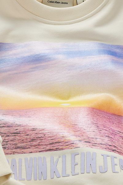 Calvin Klein TEKUTÁ MIKINA SUNSET GRAPHIC