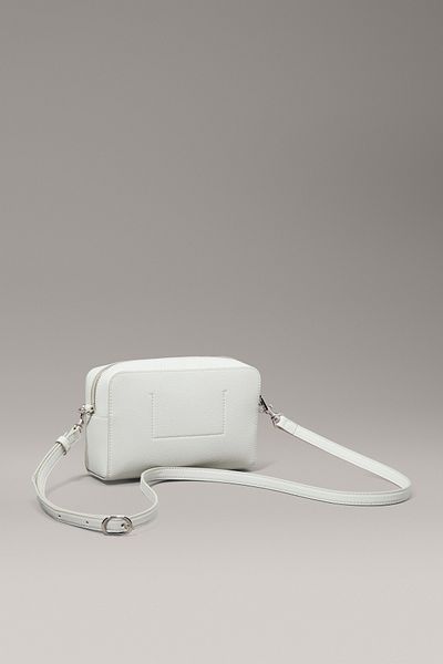 Calvin Klein MINIMAL MONOGRAM EW CAMERA BAG - стильний та зручний дизайн