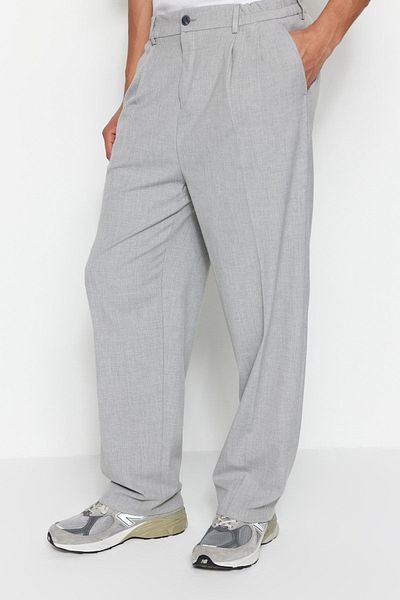 Trendyol Collection Graue Palazzo-Hose aus elastischem, plissiertem, lockerem Stoff TMNAW23PL00037