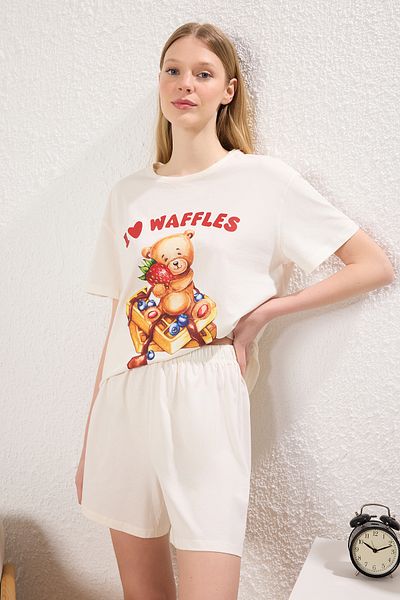 Trendyol Collection Ecru Animal Single Jersey gestricktes Pyjama-Set mit Shorts THMSS25PT00349