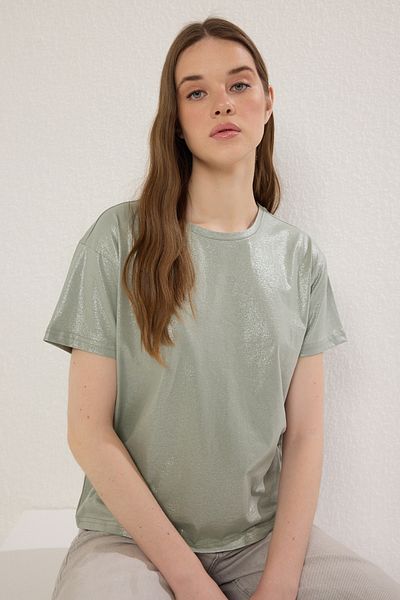Trendyol Collection Ανοιχτόχρωμη πλεκτή μπλούζα χακί με στάμπα με φύλλο - κανονική εφαρμογή TWOSS24BZ00097