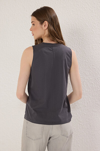 Trendyol Collection Anthracite 100% Cotton Stitching Detailed Zero Sleeve Crew Neck Knitted Undershirt Twoss25Al00038