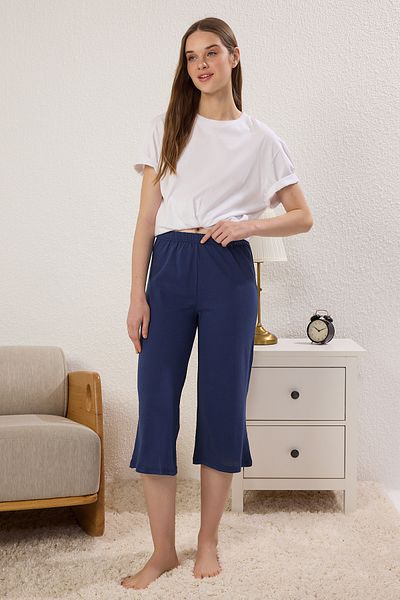 Trendyol Collection Blauer und mehrfarbiger 2-teiliger gestrickter Capril-Pyjama aus Baumwolle mit Blumenmuster
