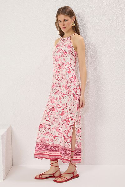 Trendyol Collection Rosafarbenes, einfarbiges Viskose-Maxikleid mit Blumenmuster TWOSS24EL00524